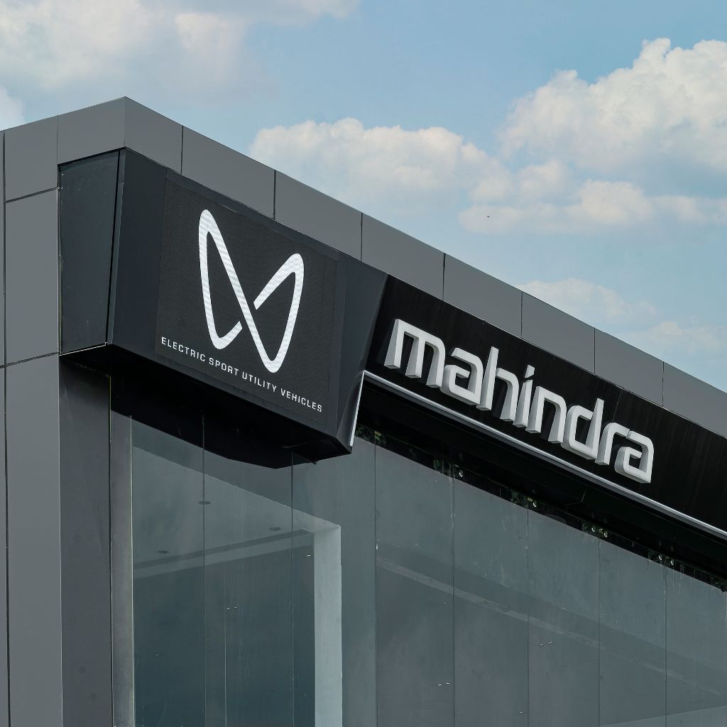 Mahindra Board lit up with ALEDA LED
